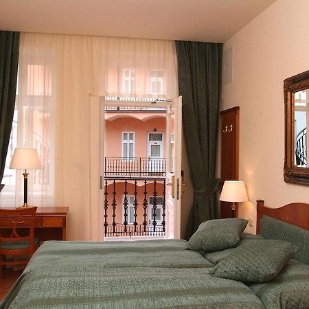 Hotel Patio Prague Ngoại thất bức ảnh