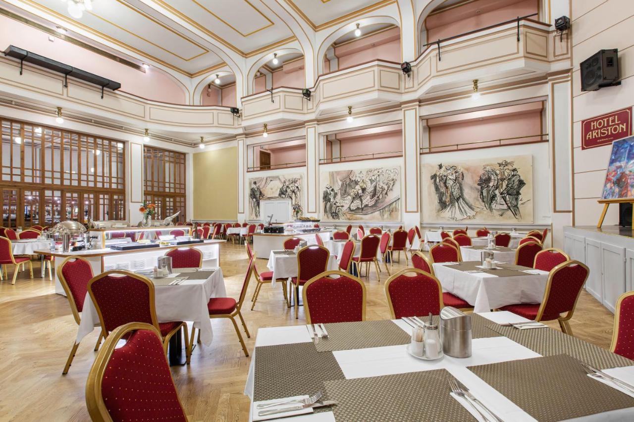 Hotel Patio Prague Ngoại thất bức ảnh